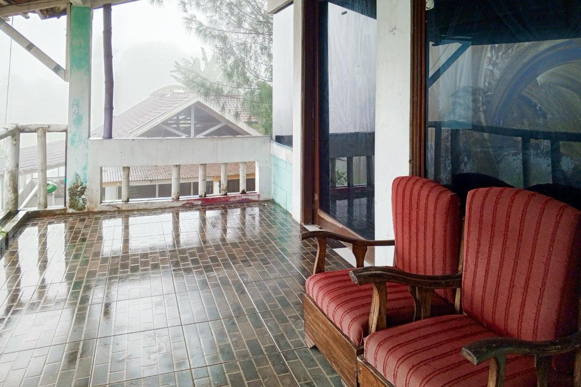 Villa Kampus Near Taman Safari Cisarua Puncak Redpartner โบกอร์ ภายนอก รูปภาพ